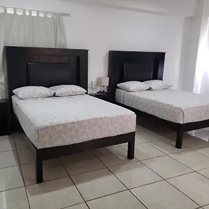 https://a-una-calle-del-ado-5ta-avenida.tulum-hotels.net